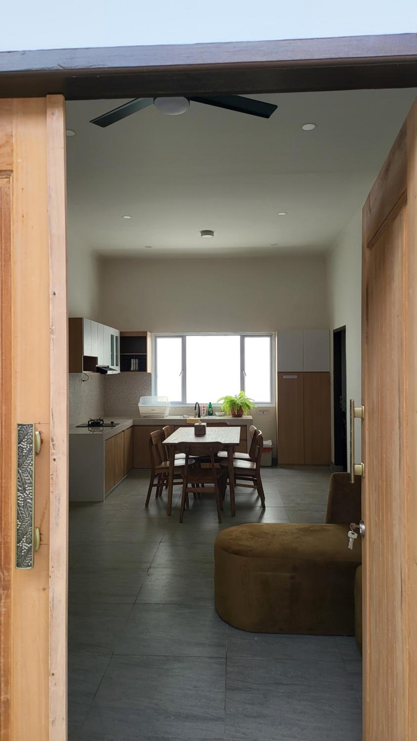 Rumah Tropis - Lantai 1 view 3
