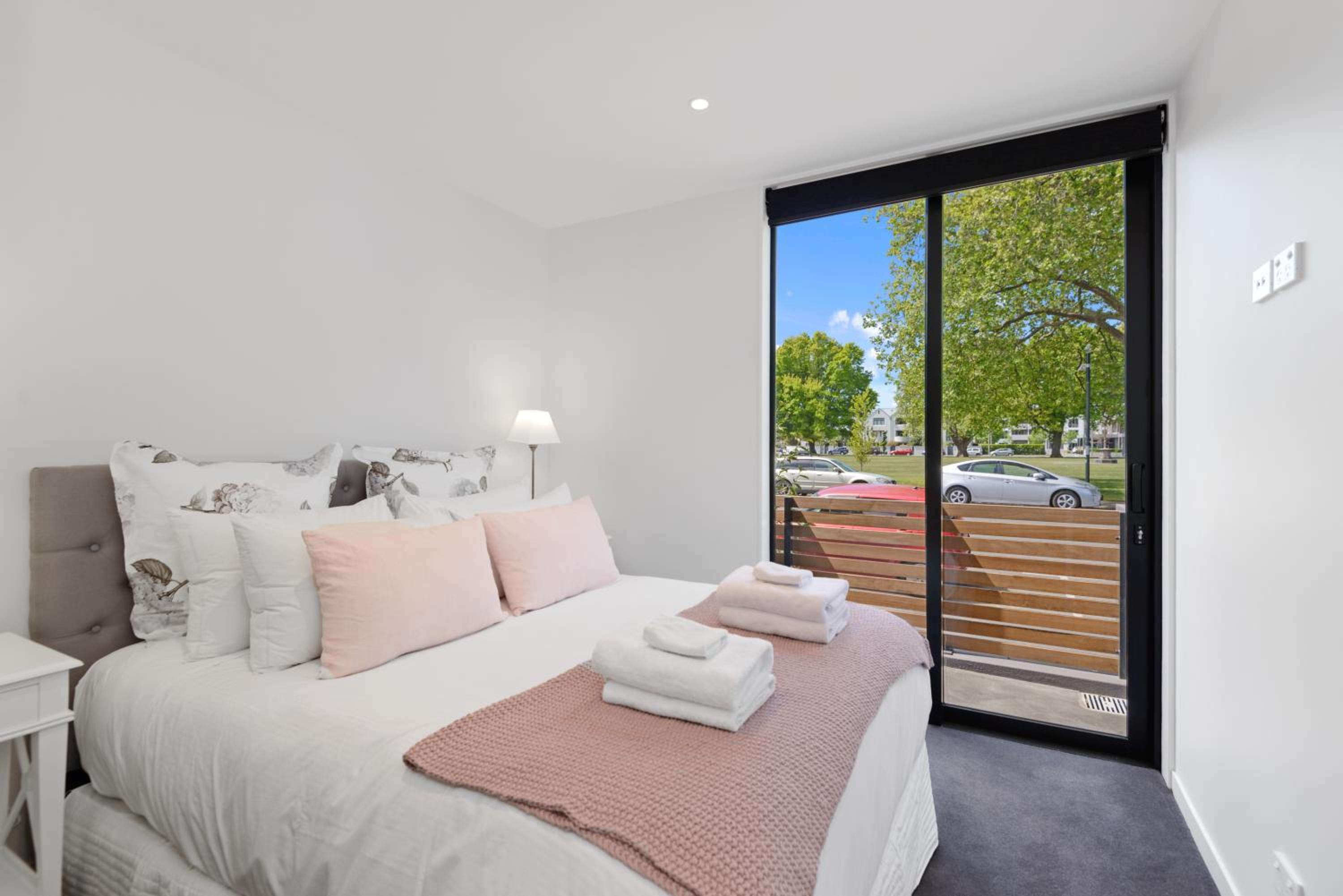 Latimer View Apartment view 2