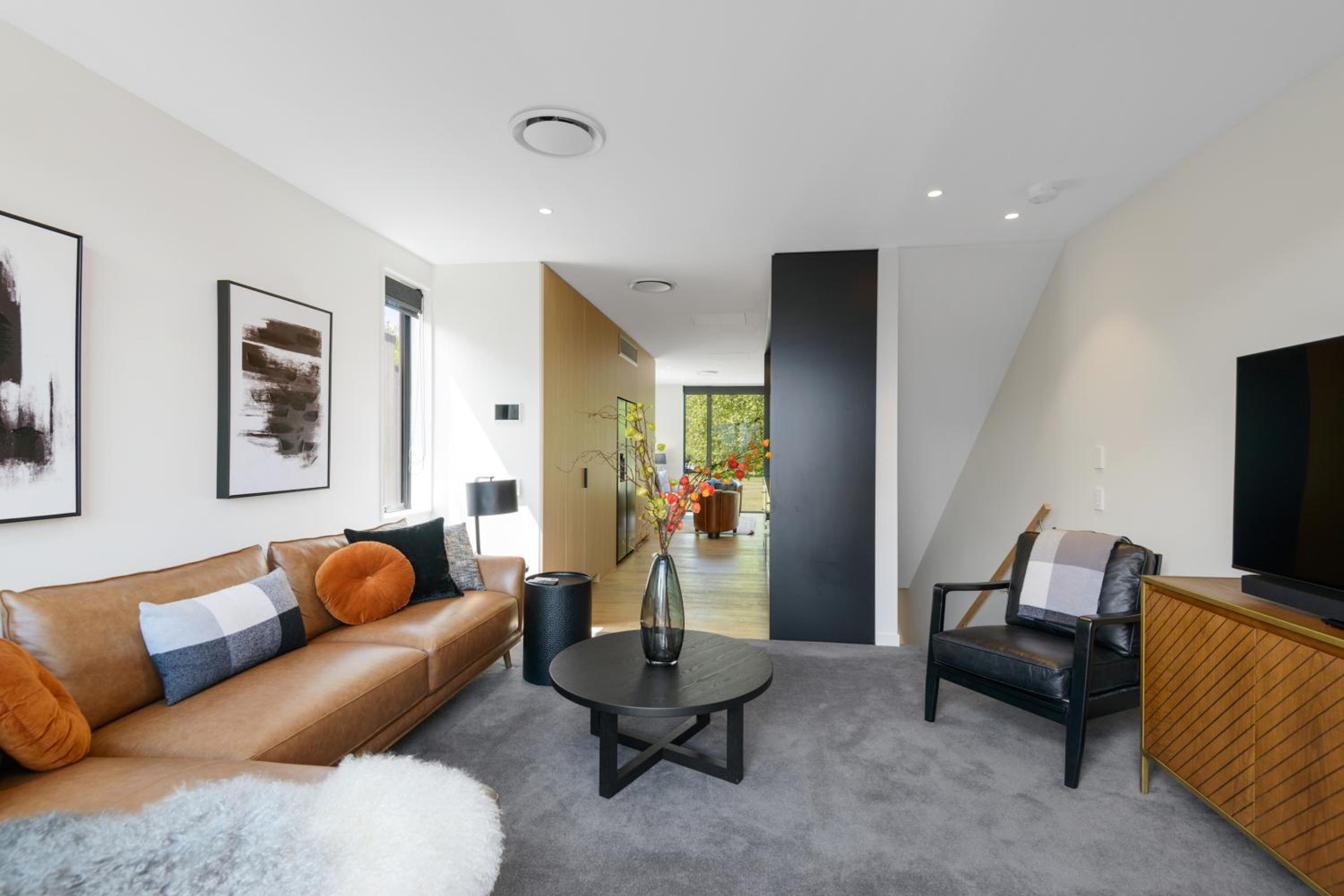 Latimer View Apartment view 5