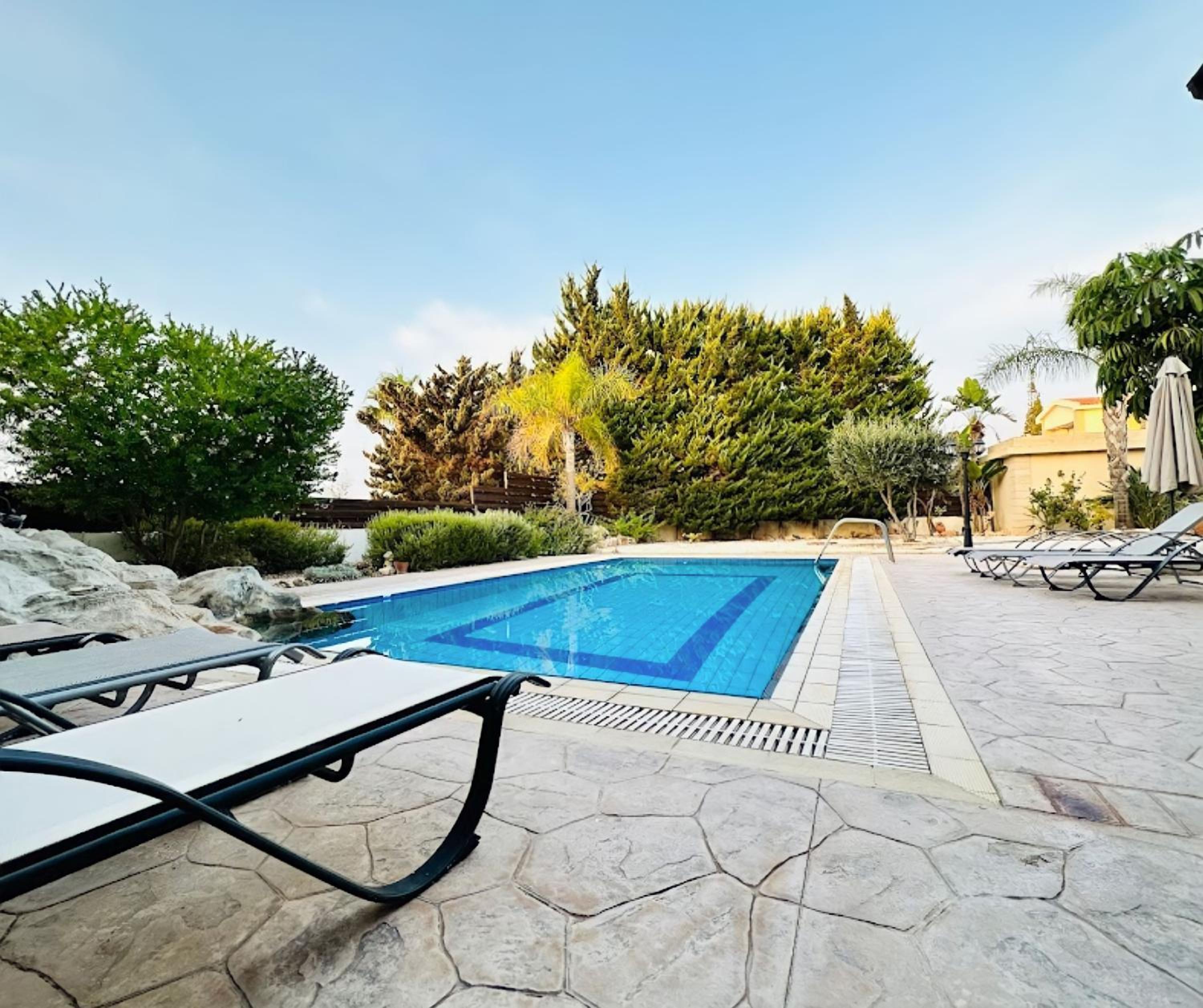 Sunnyside Pool Villa