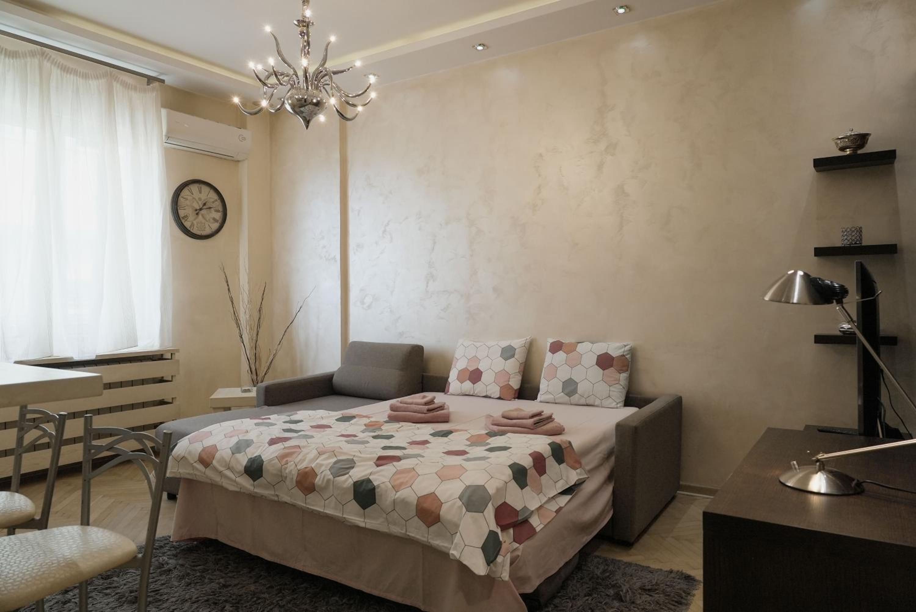 Home Center Apartment