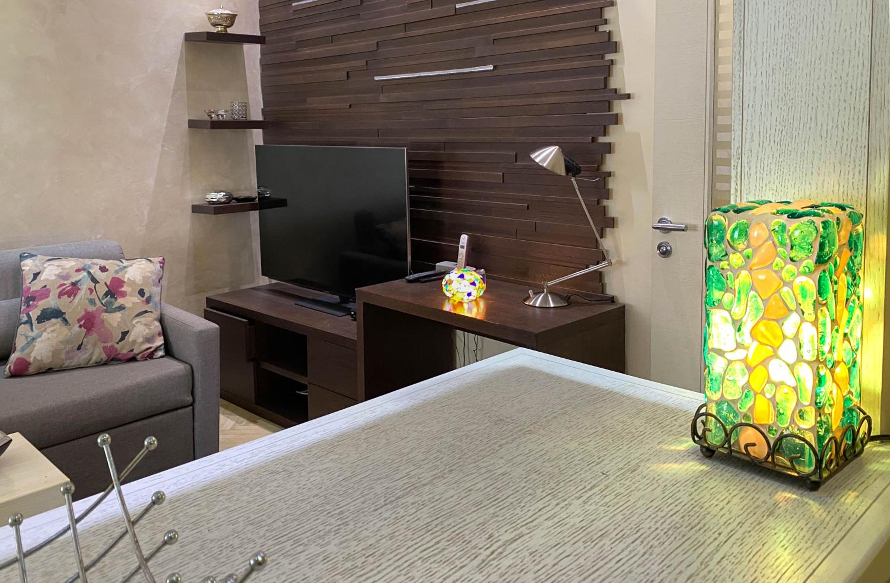 Home Center Apartment