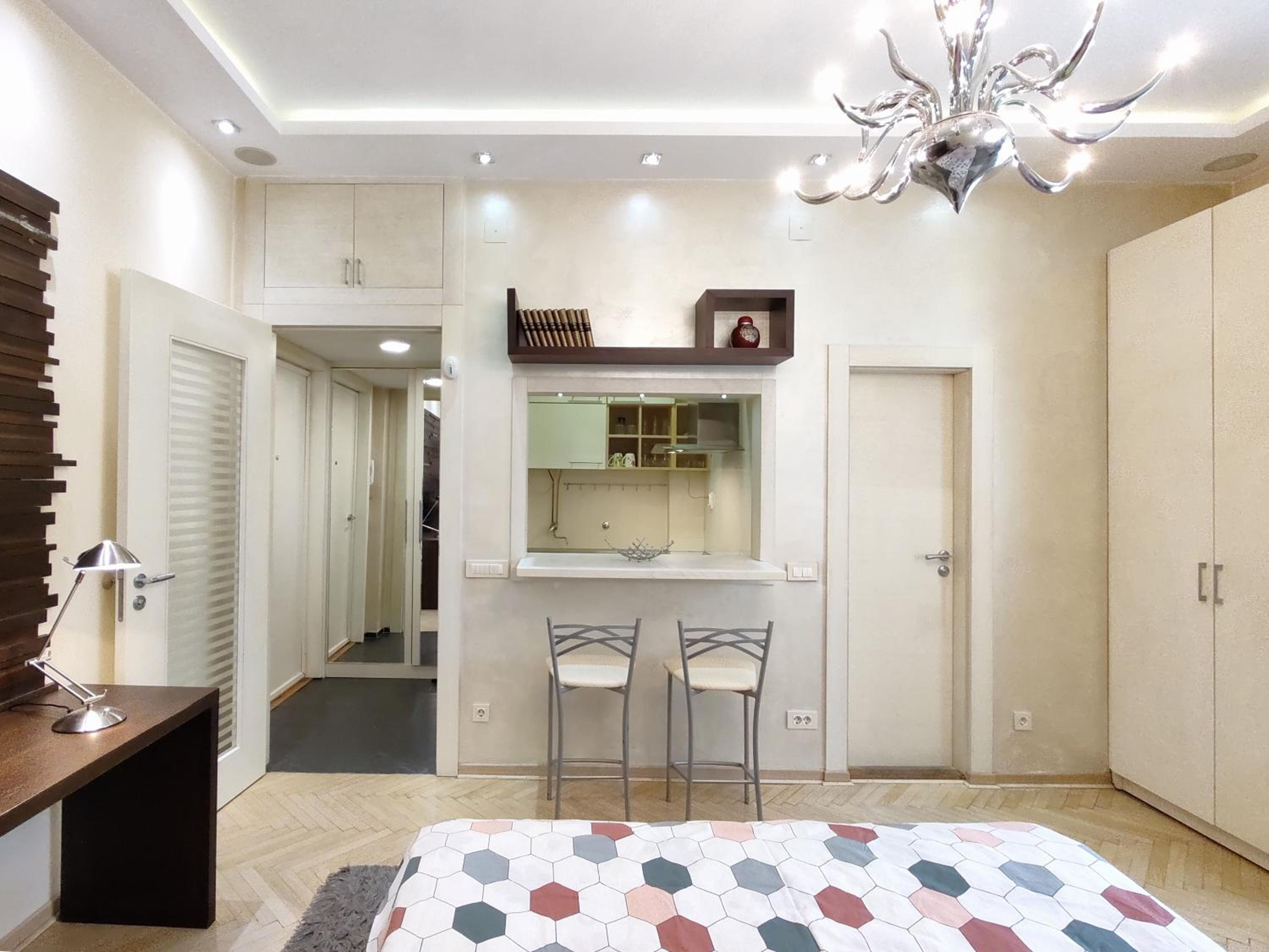 Home Center Apartment