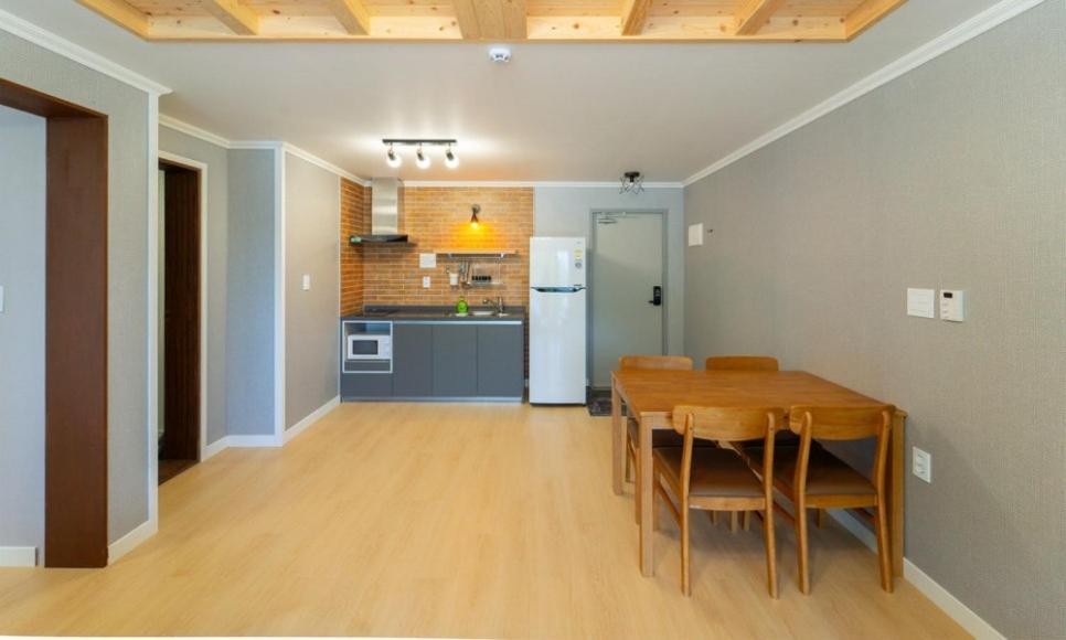 Seolli Resort Pension view 5