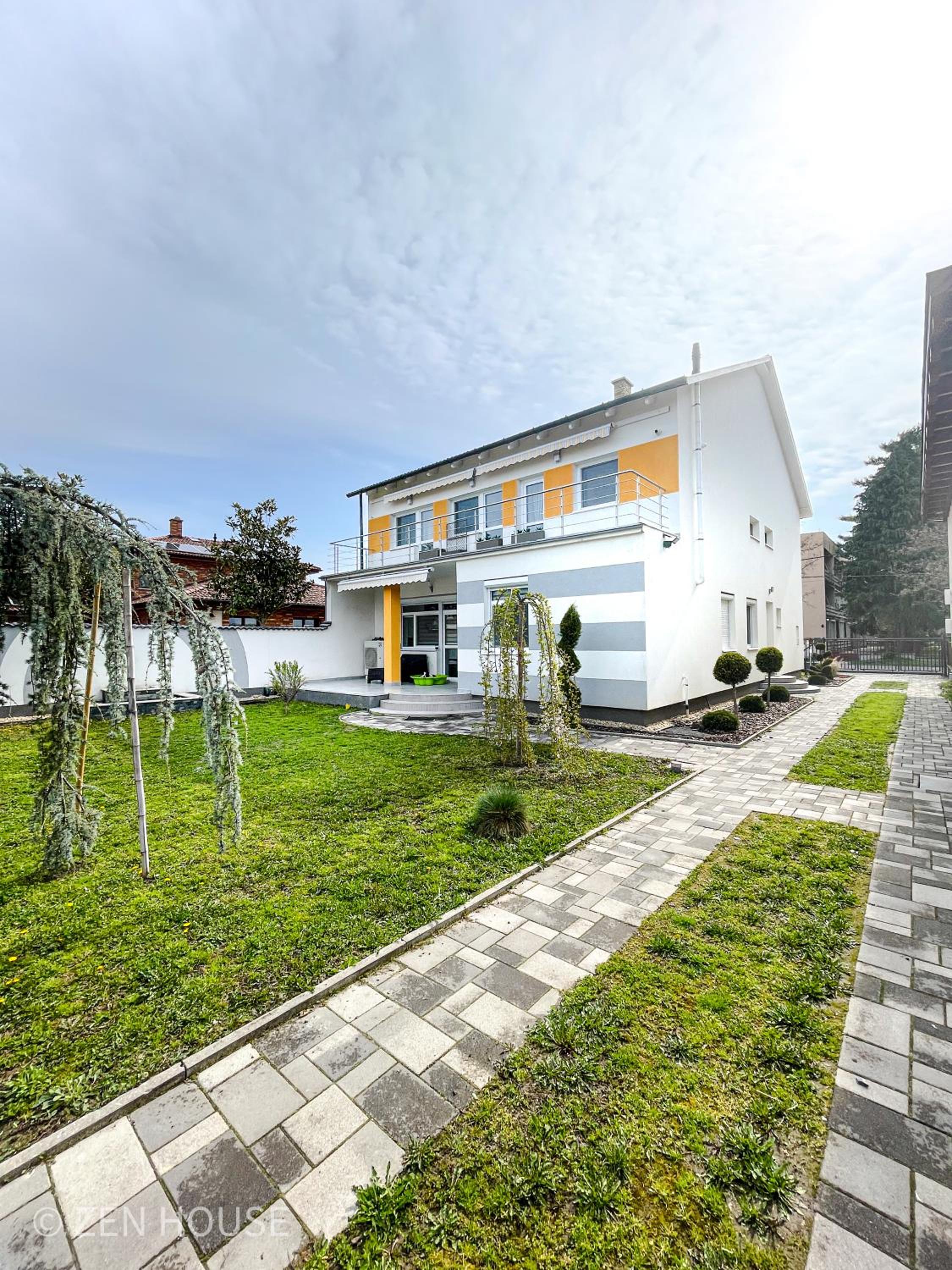 Zen House ADULT ONLY 16plus view 2