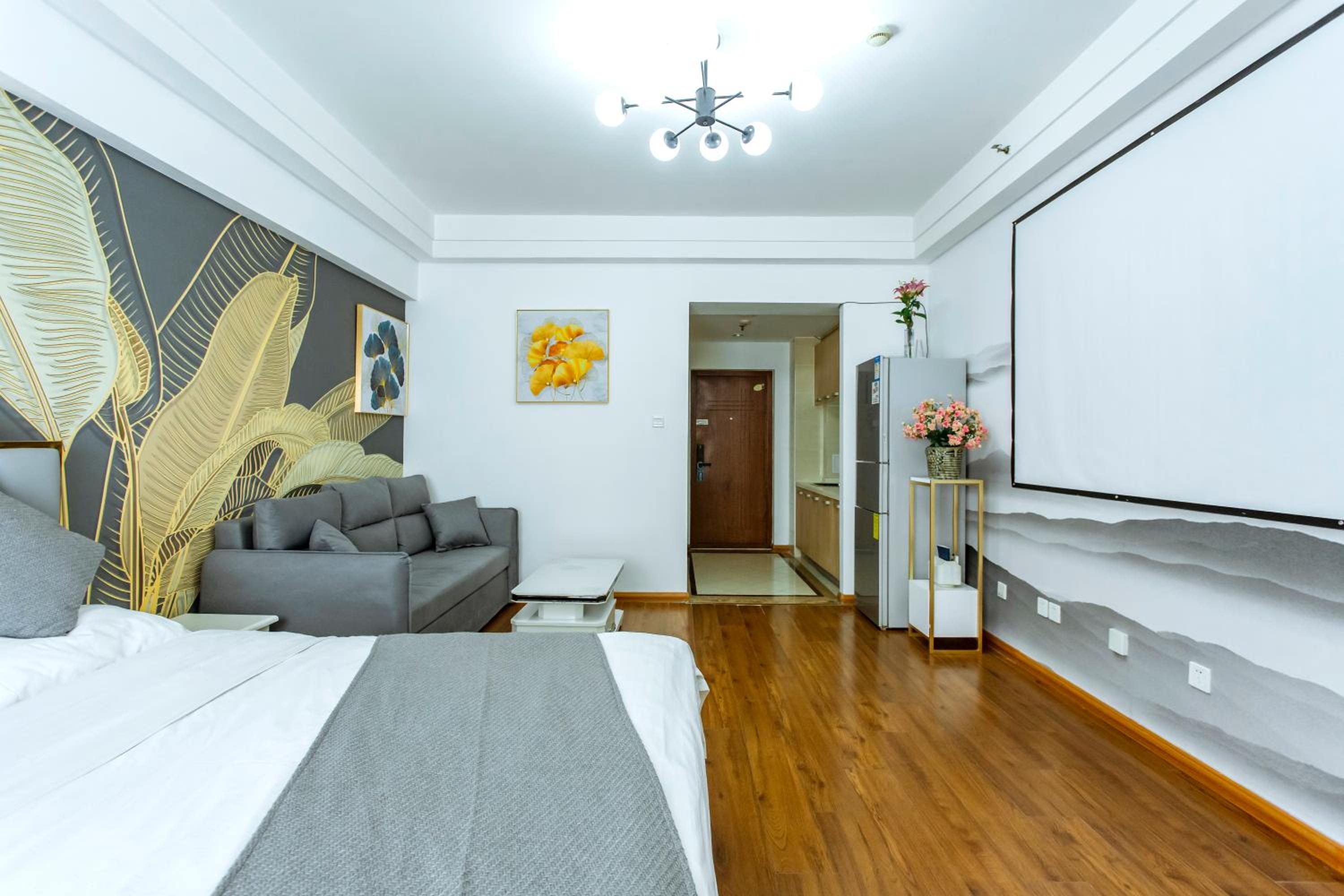 Dalian Hong Xi Yuan Apartment Wanda Plaza