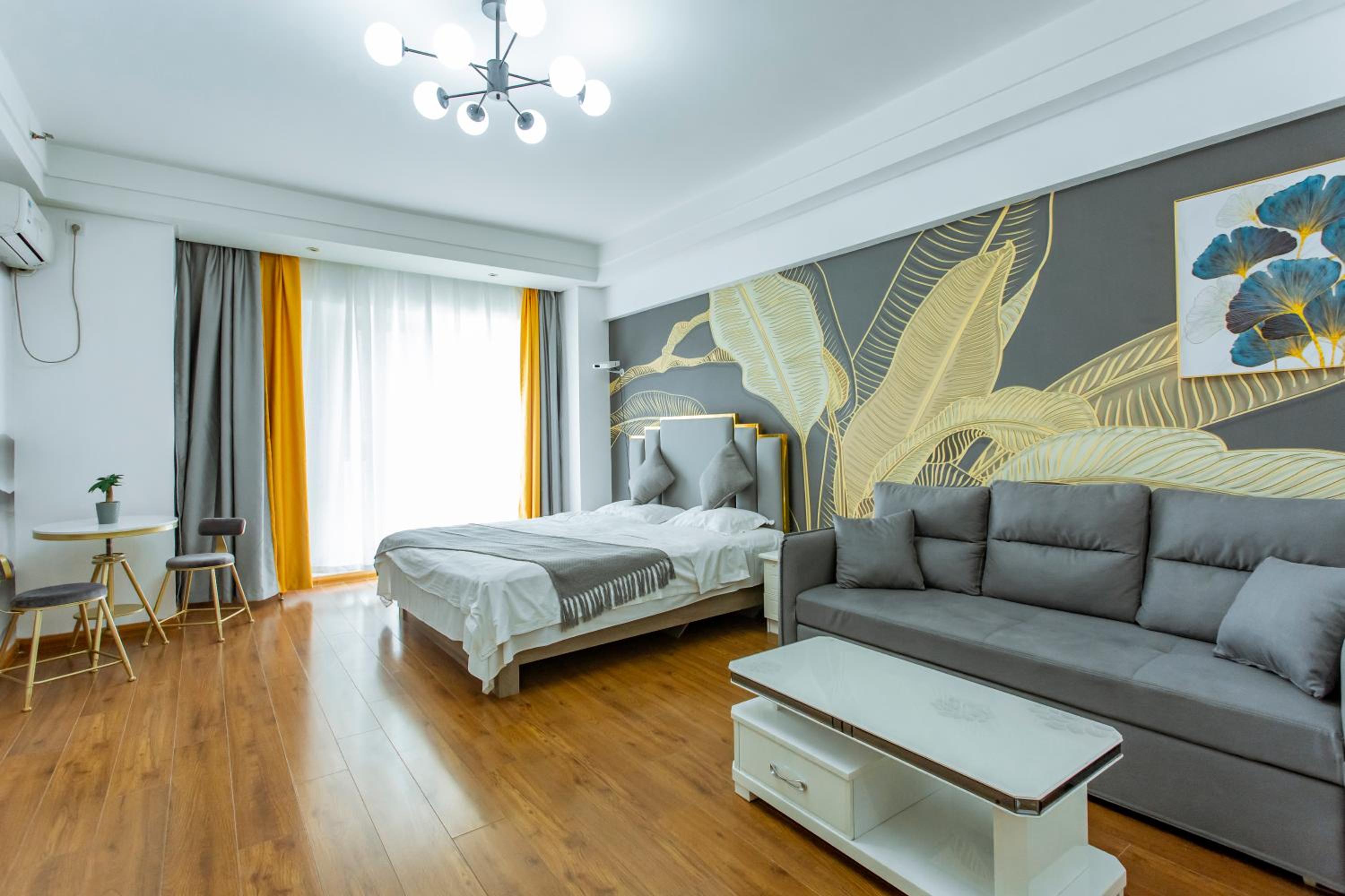 Dalian Hong Xi Yuan Apartment Wanda Plaza