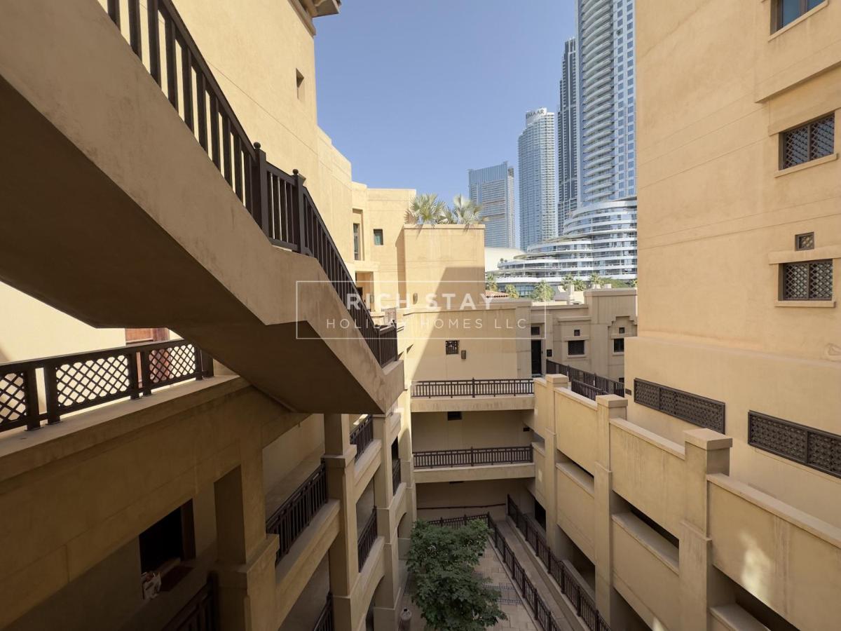 Sensational 1BR apartment in Tajer, Souk Al-Bahar