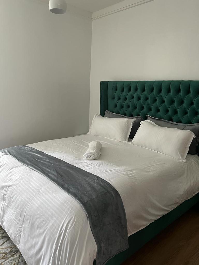 Lux Suites Vesta Gardens Apartments view 3
