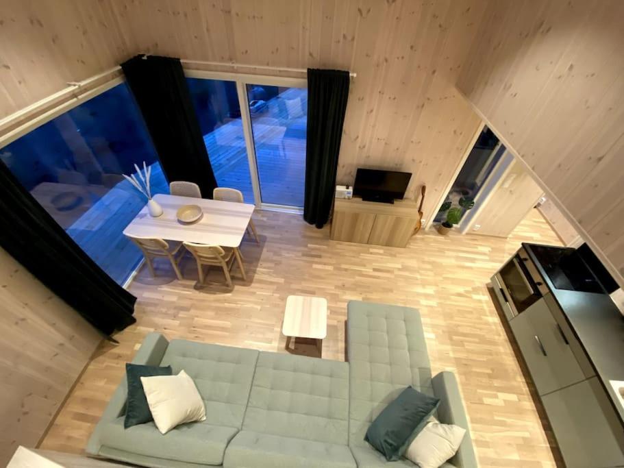 Fresh hytte ved Borestranden med to soverom og hems