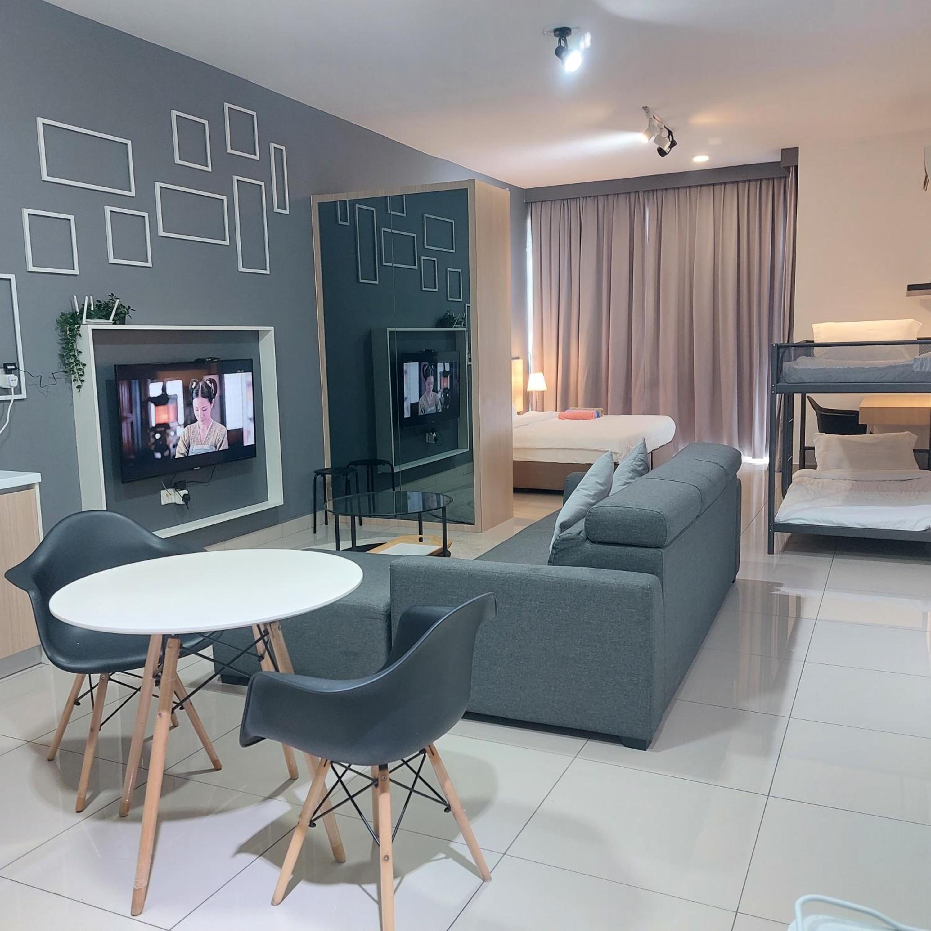 TWIN GALAXY JB Homestay by SUMMER