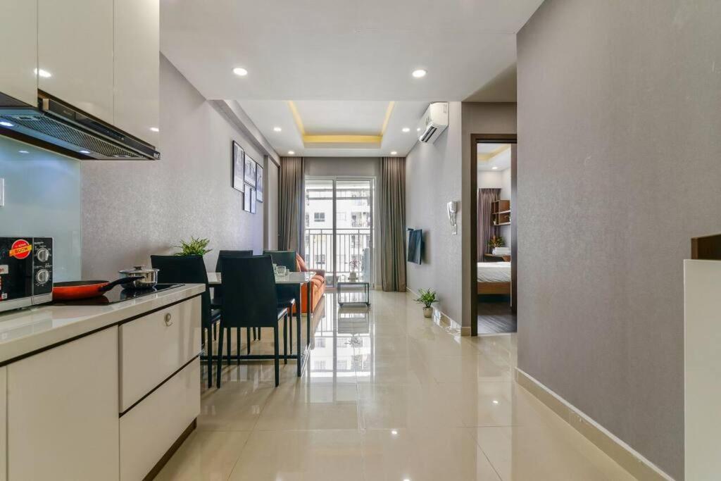 Luxury Apartment in Tan Binh district,near Airport