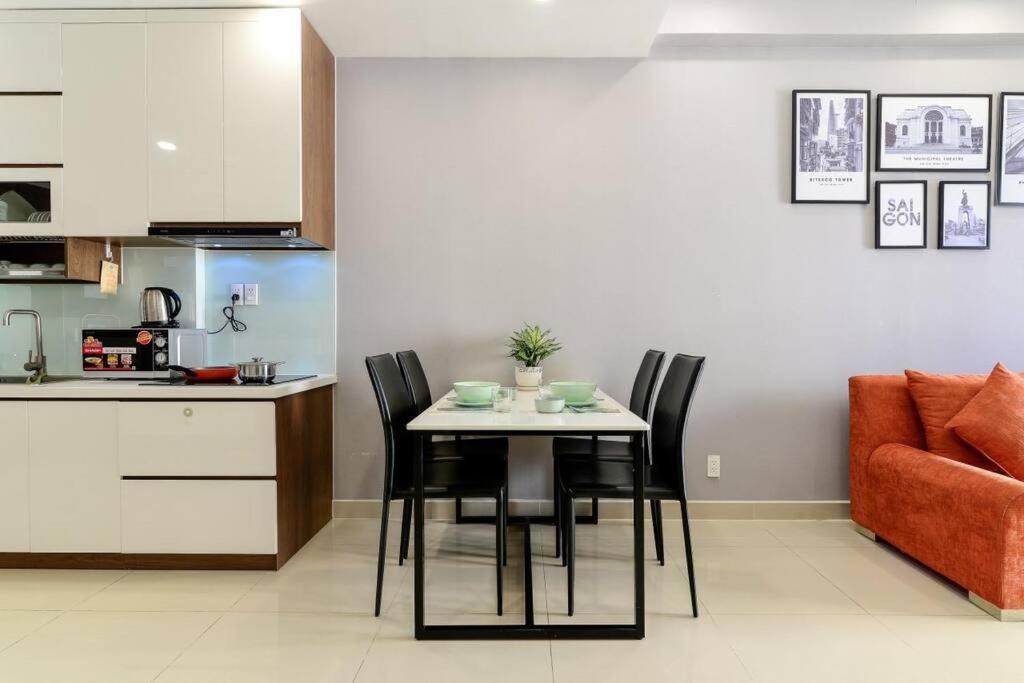 Luxury Apartment in Tan Binh district,near Airport