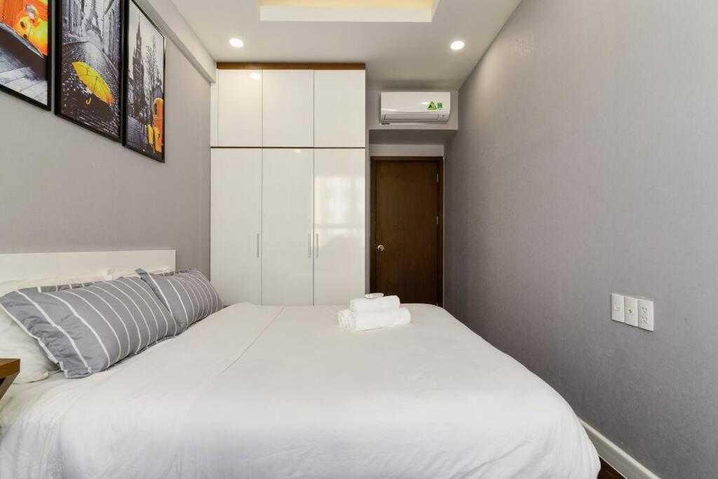 Luxury Apartment in Tan Binh district,near Airport