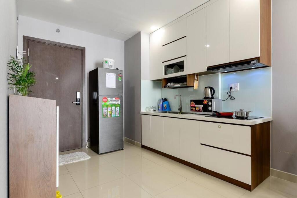 Luxury Apartment in Tan Binh district,near Airport