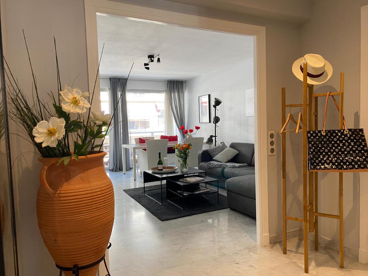 Very Central apartment with Terrace photo 5