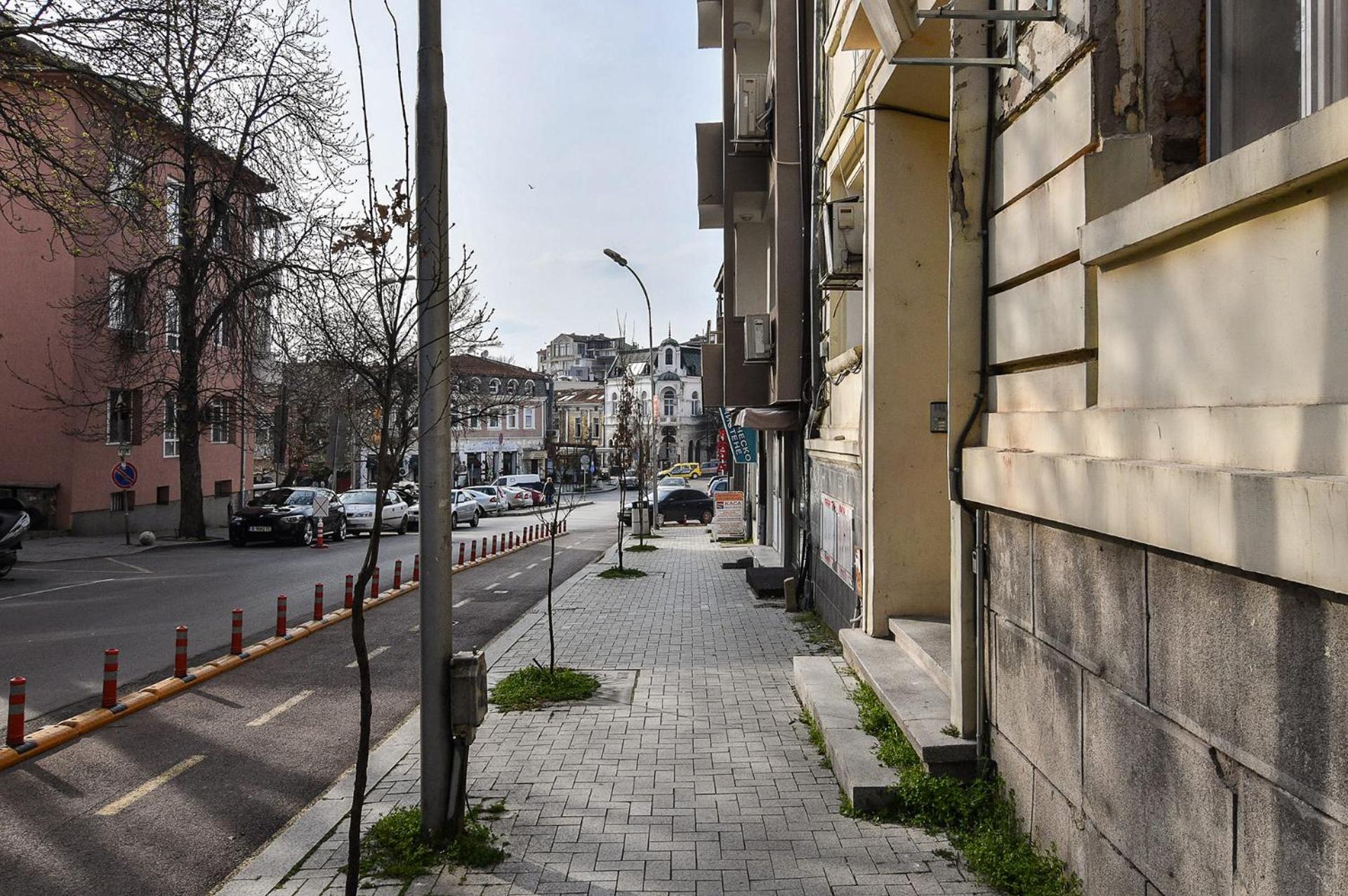 Budget studio in Varna center unde roof