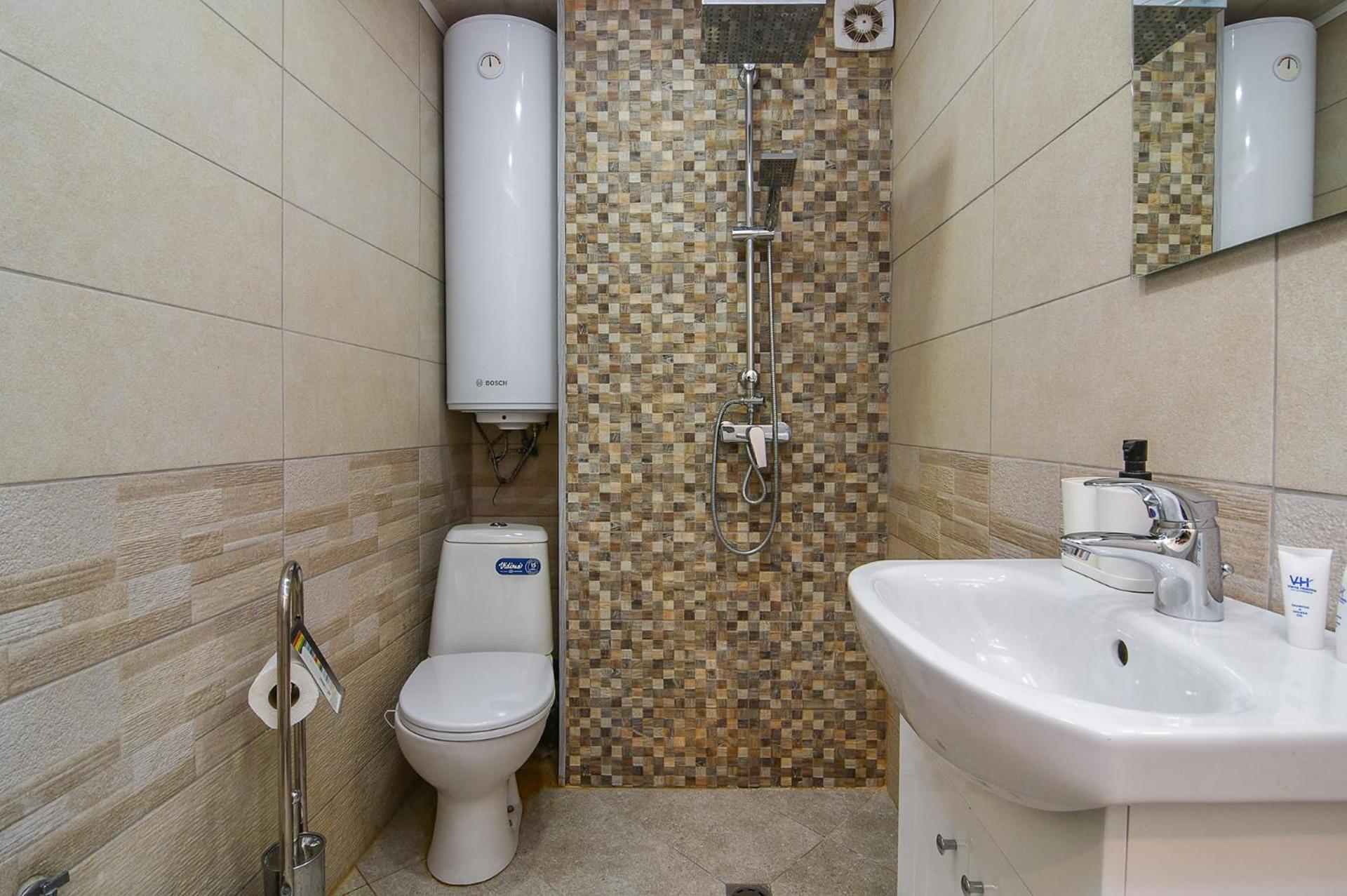 Budget studio in Varna center unde roof