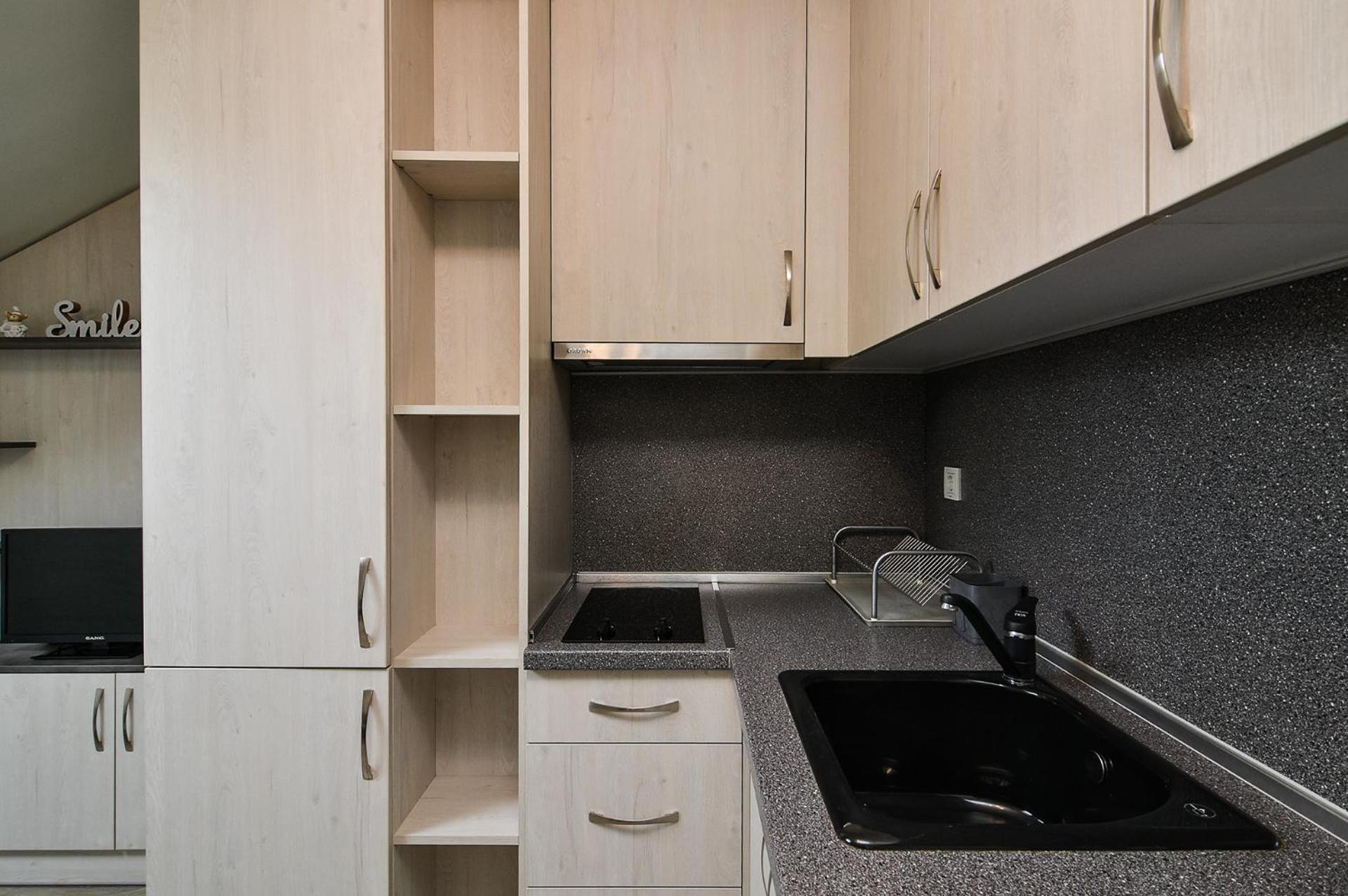 Budget studio in Varna center unde roof