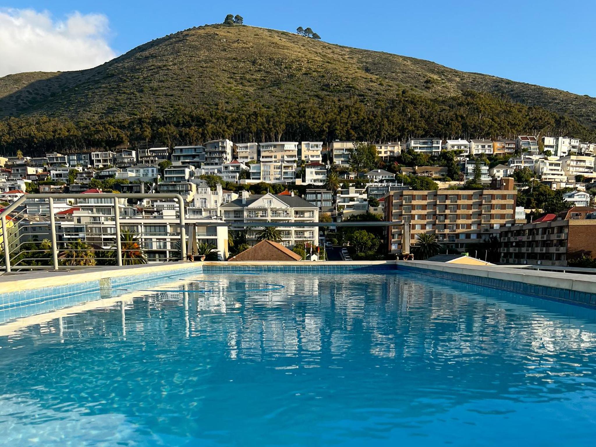Luxury 1BR Green Point - Walk to Sea Point Promenade! Rooftop Pool, Secure Parking view 4
