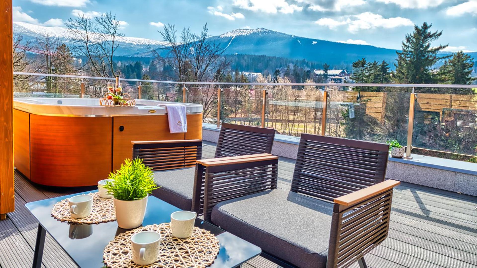 Apartamenty z basenem i saunami STONE HILL RESORT VIP Centrum by Royal Aparts