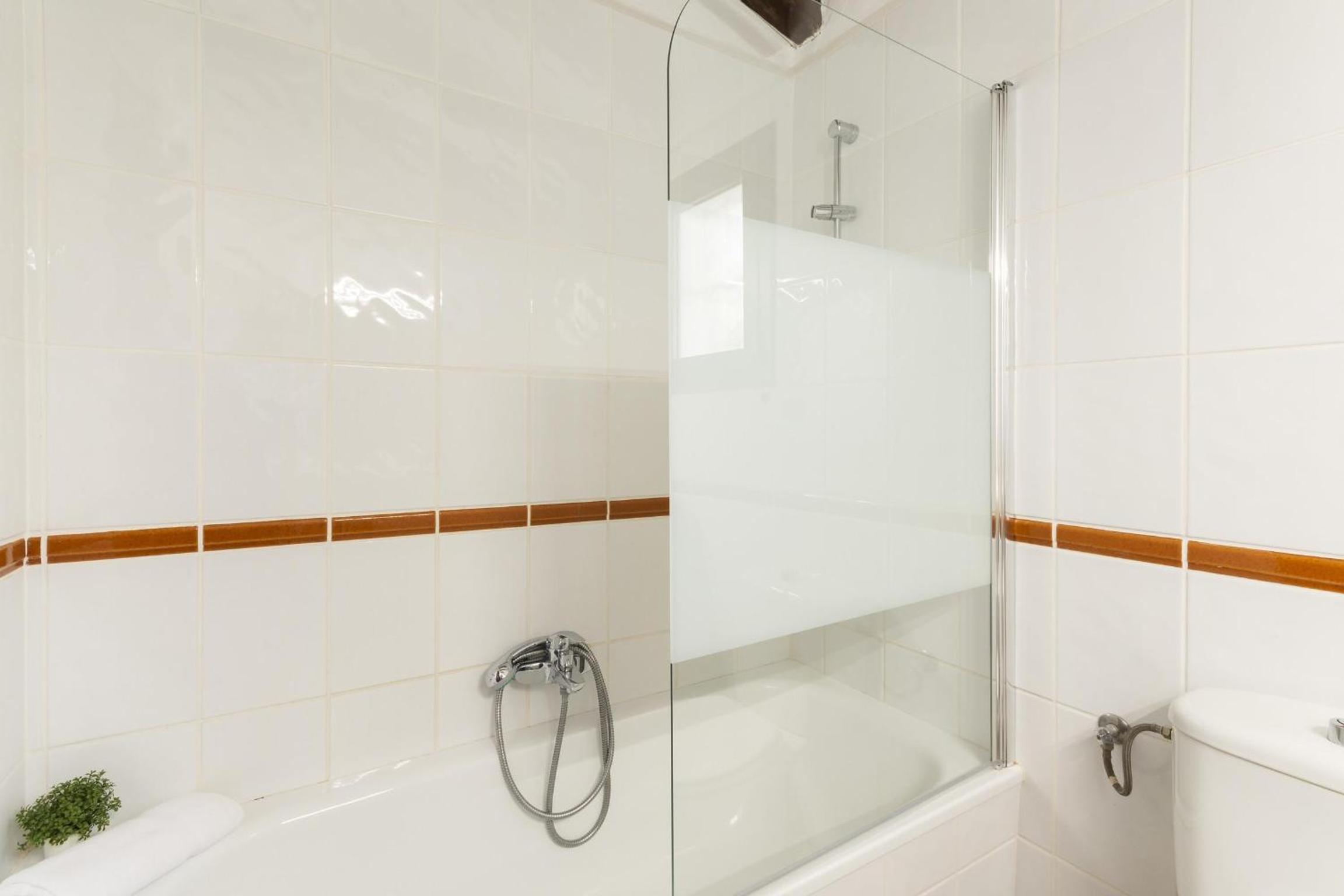 Horizonte en Orba — bathroom