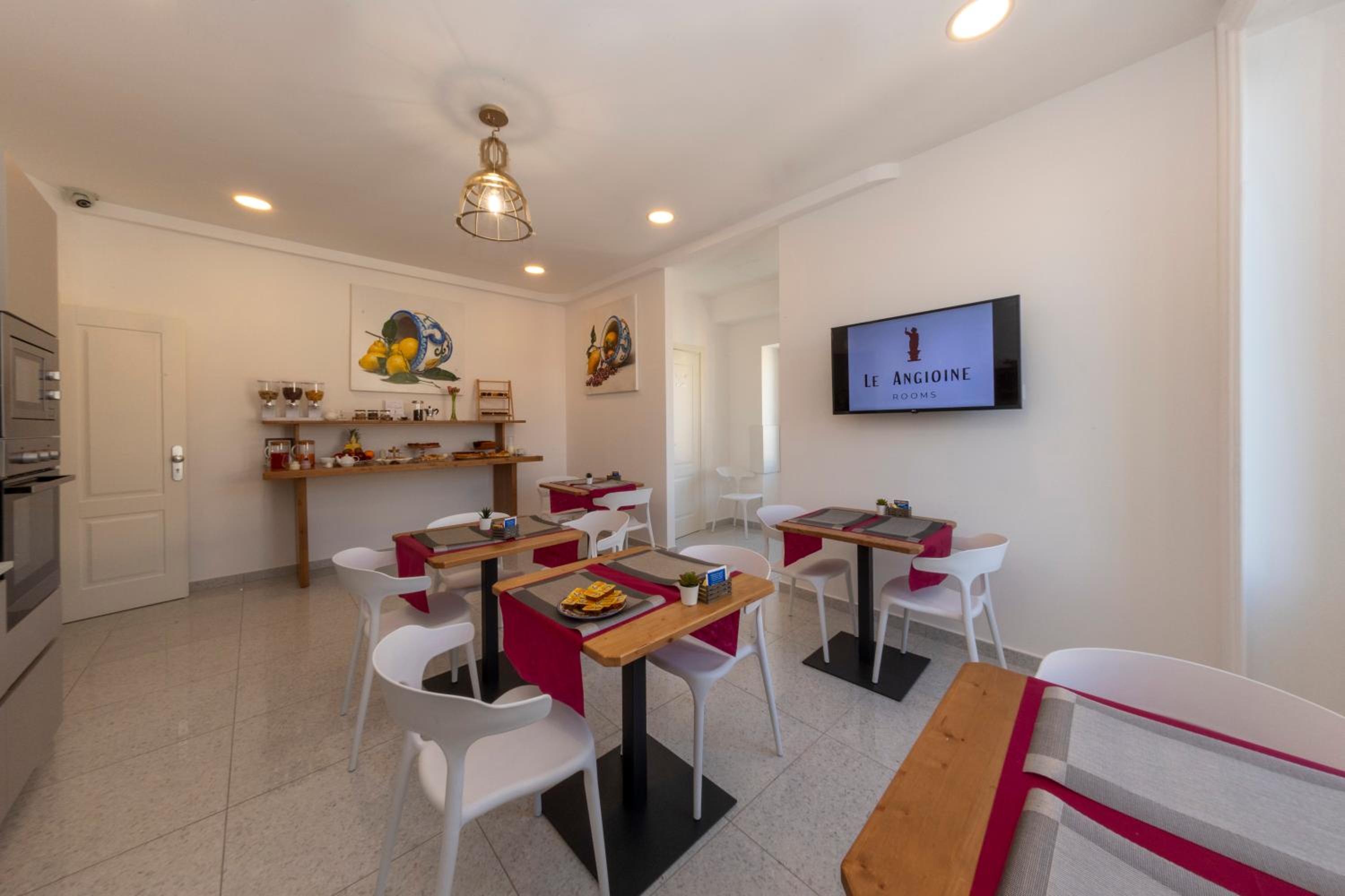Le Angioine Rooms