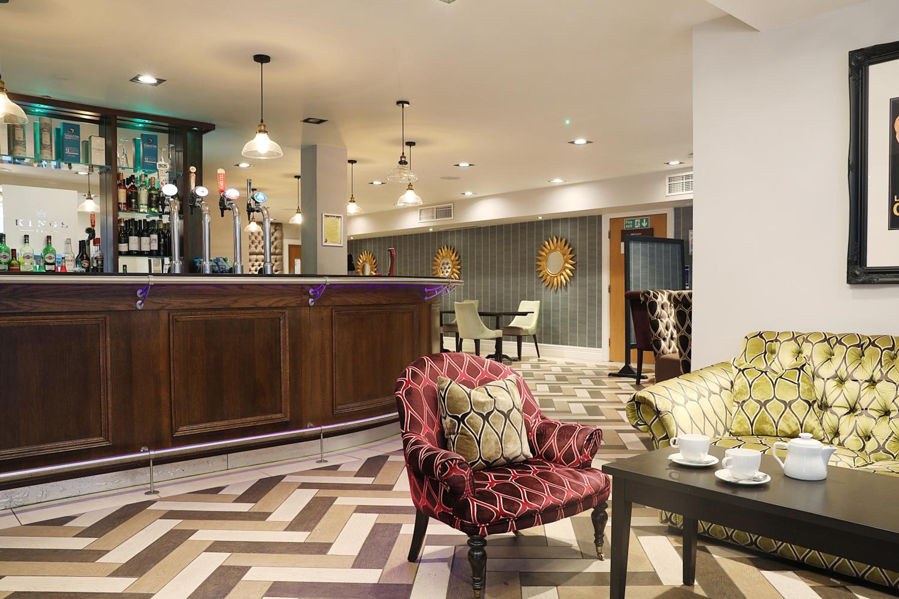 Darlington Vacations - Mercure Darlington King's Hotel - Property Image 2