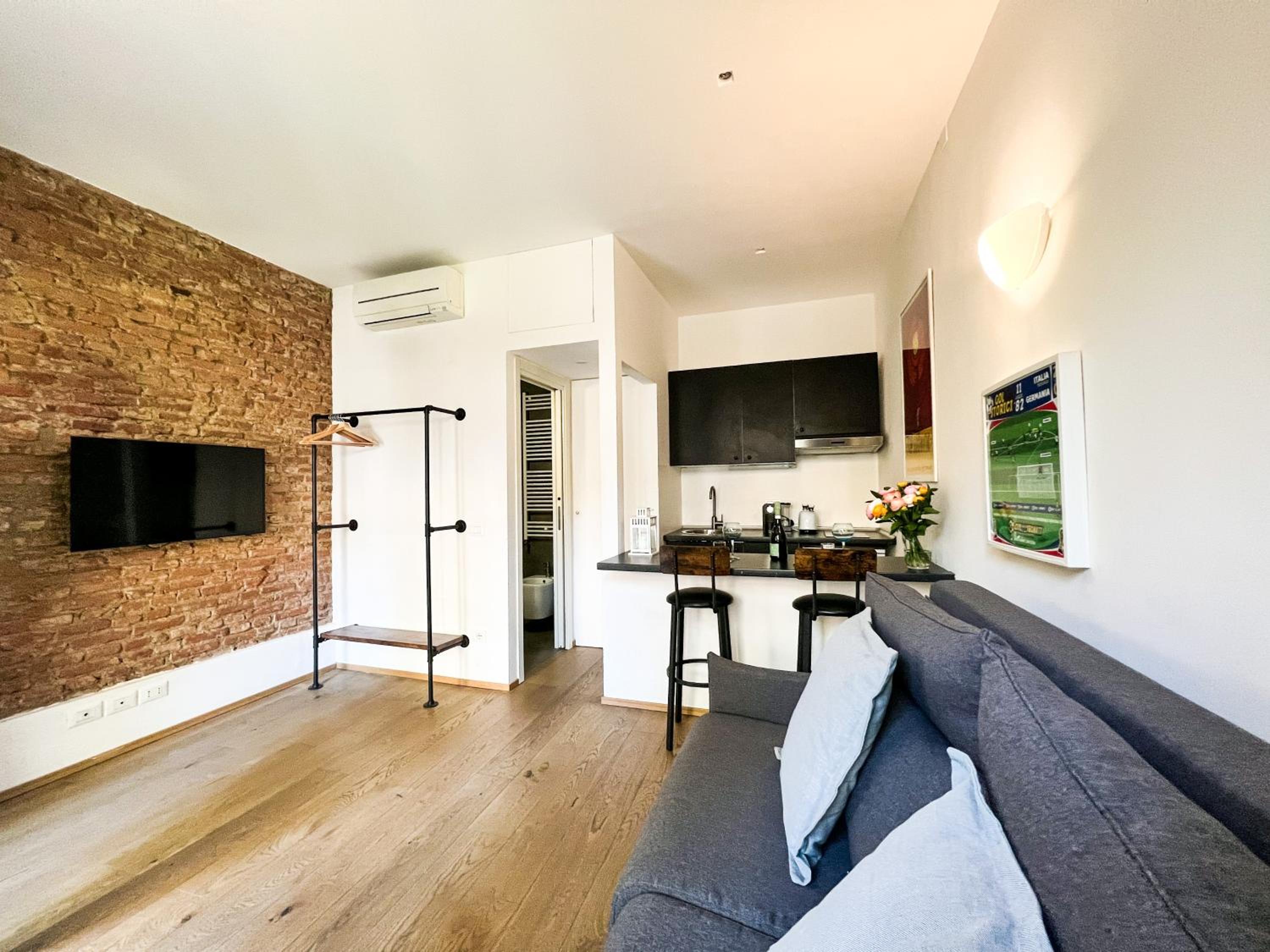 tHE Mundial Studio - Bosco Verticale View