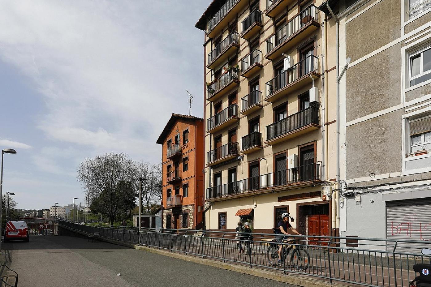 Apartment in Donostia well connected downtown