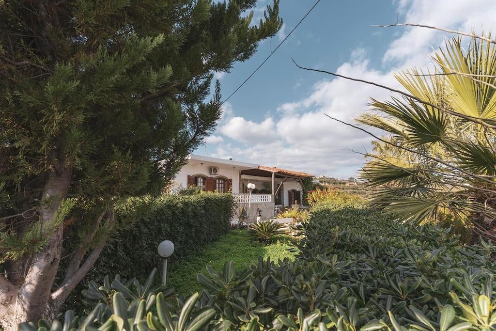 Hotel IVY Villa Heraklion - Image 1