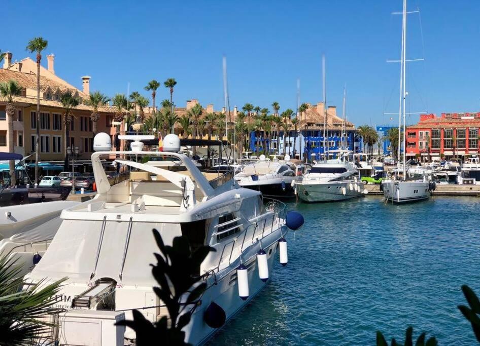 YOLO Spaces - Sotogrande Marina Luxury Apartment view 5