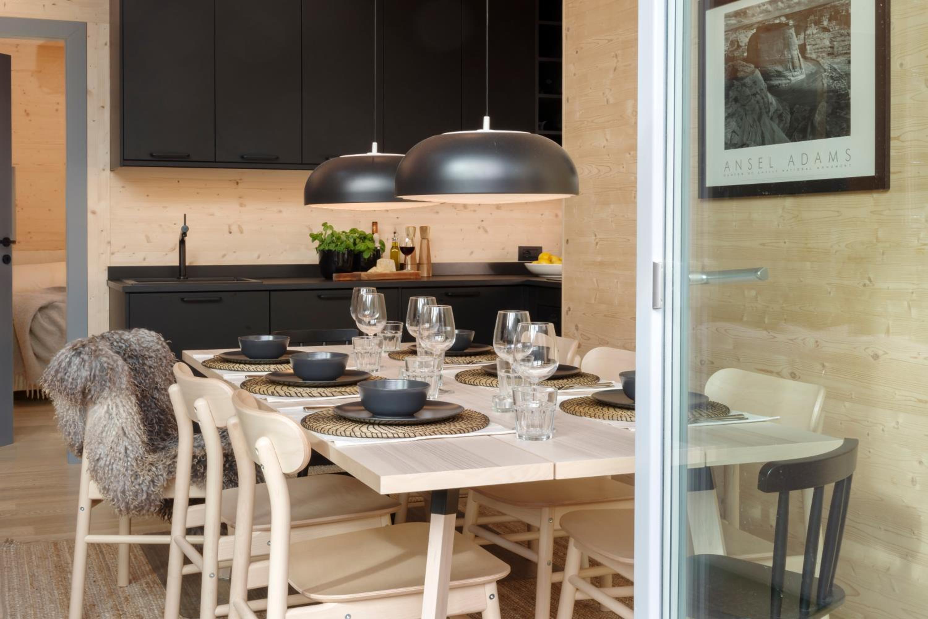 HelloChalet - Chalet Northern Lights - Family Ski Chalet with garden walking distance lift view 4