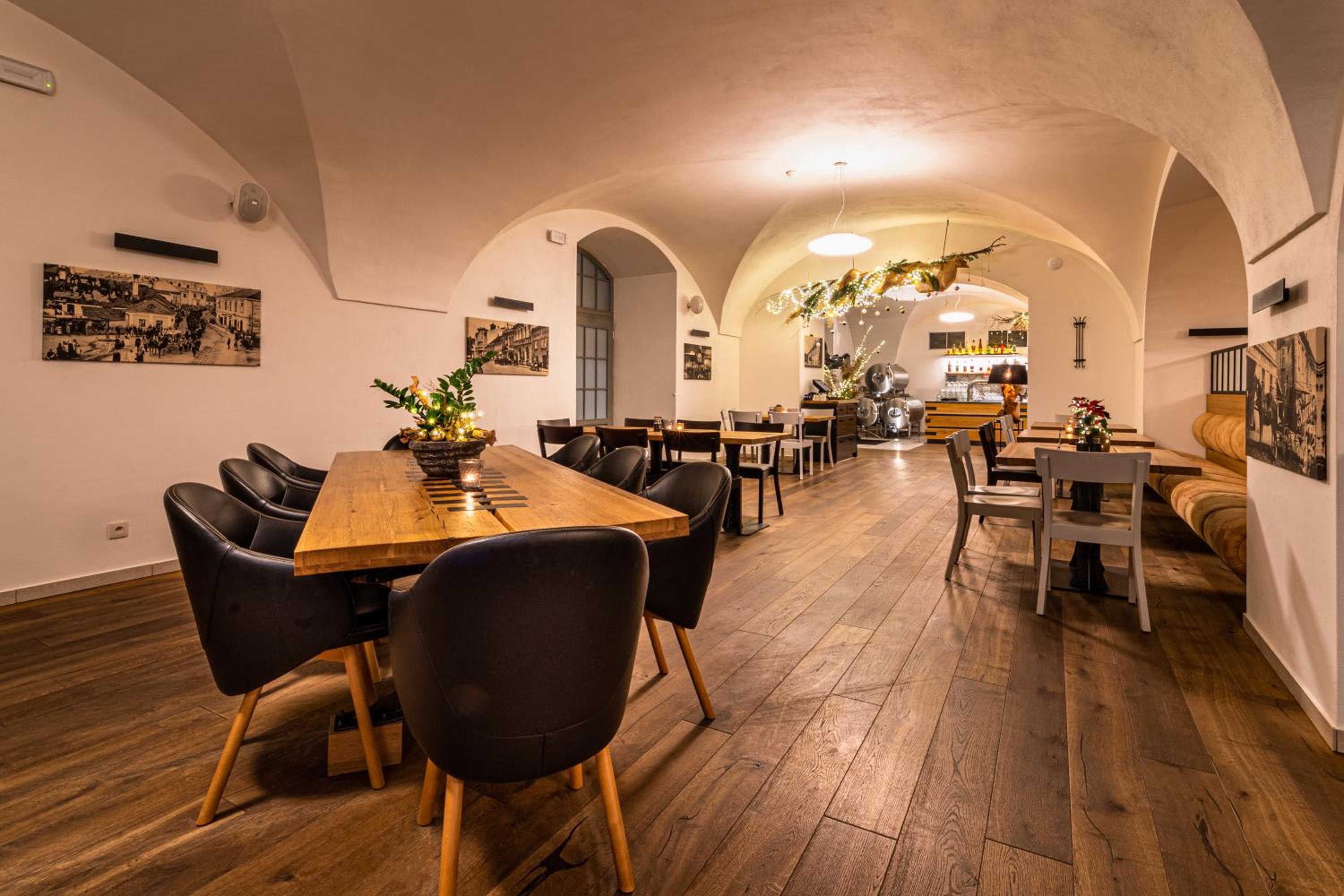 restaurant