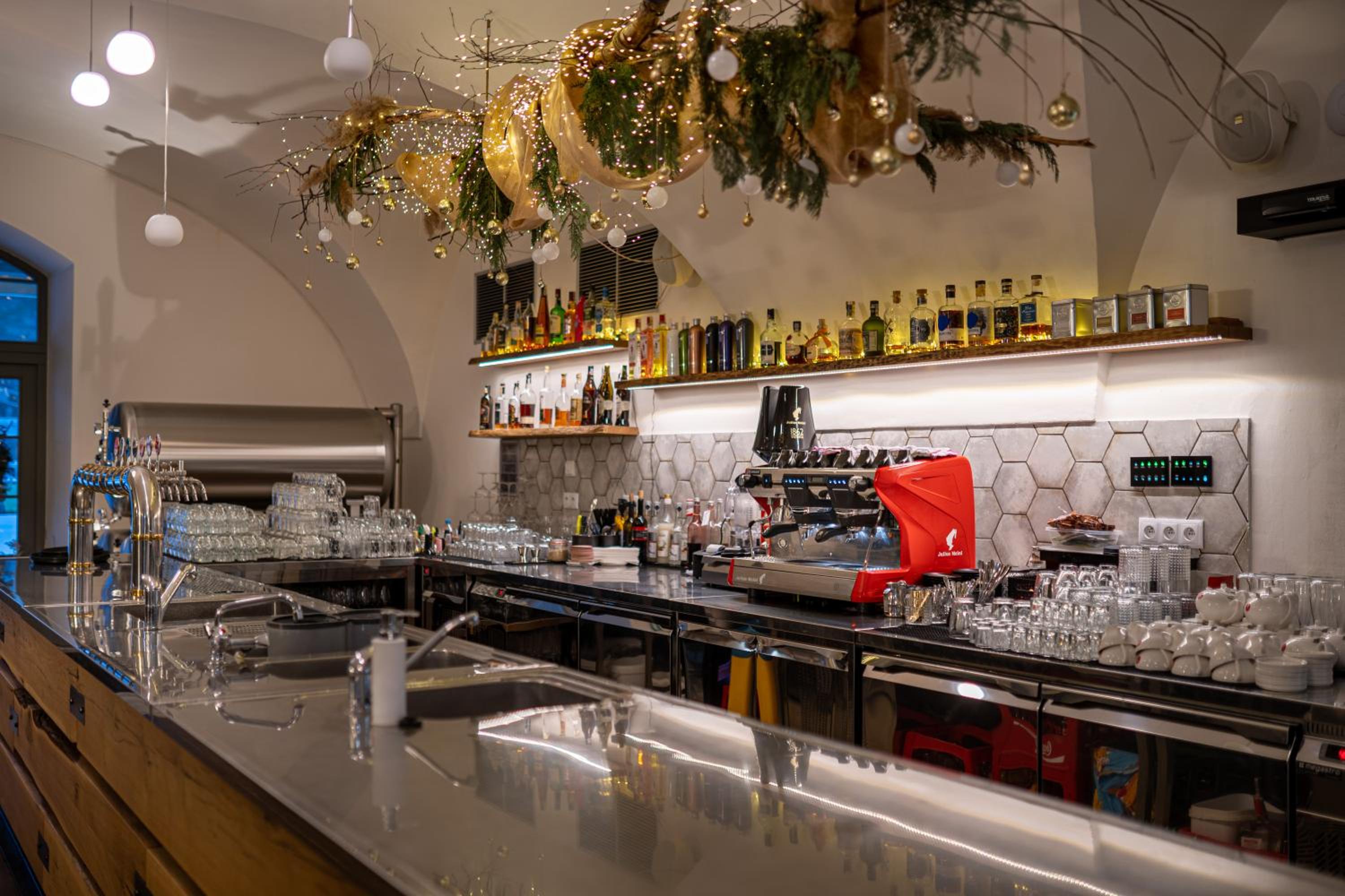 bar