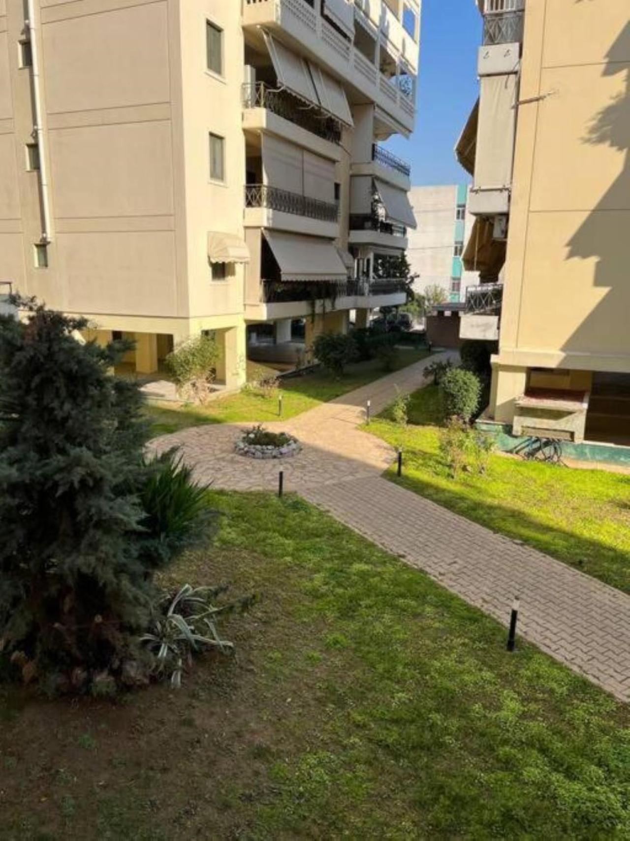 Moschato-Niarchos modern apartment