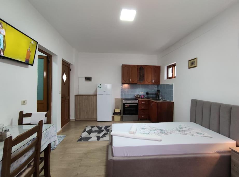 Dona's Studio Apartment
