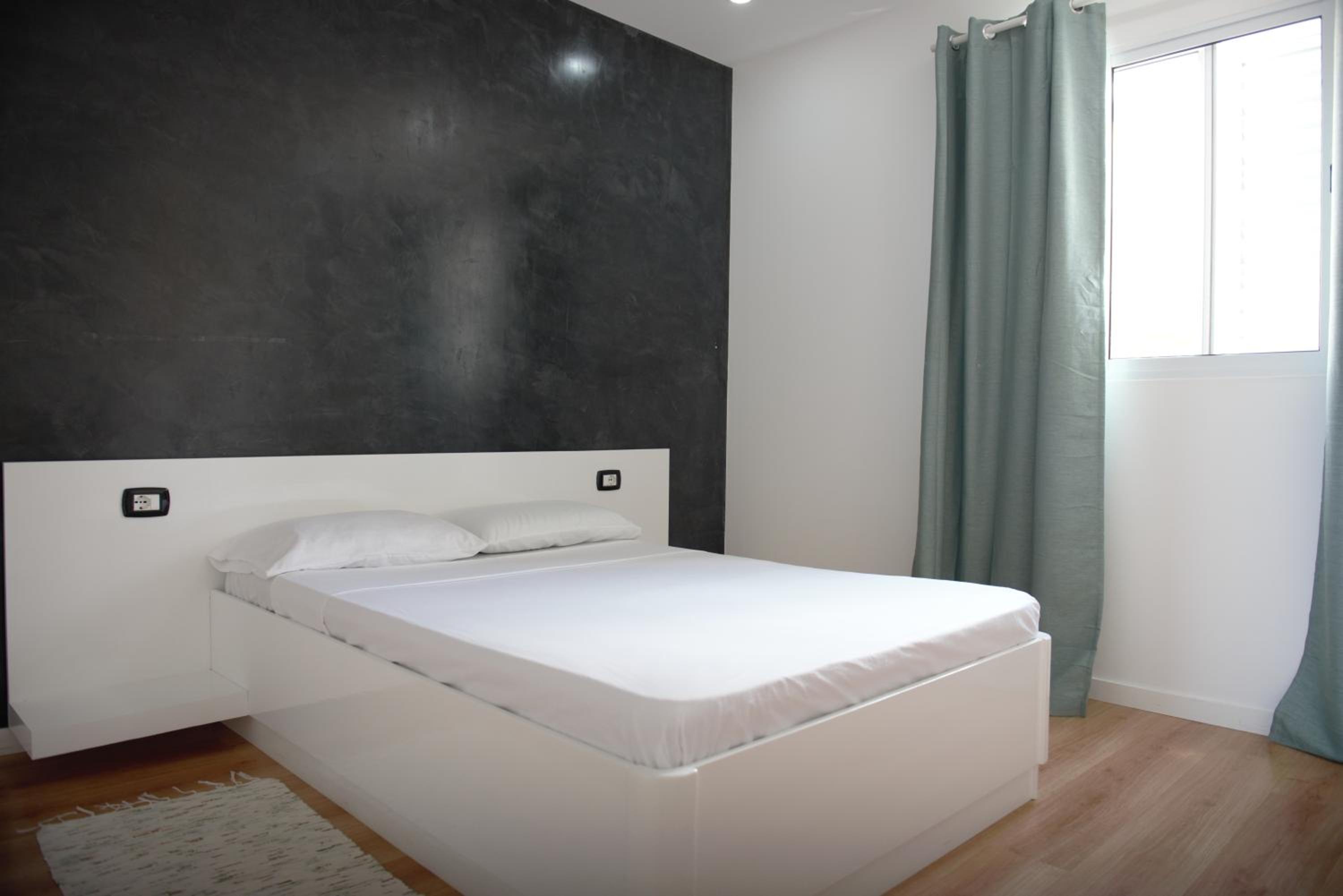 Duarte Apartments - Vista