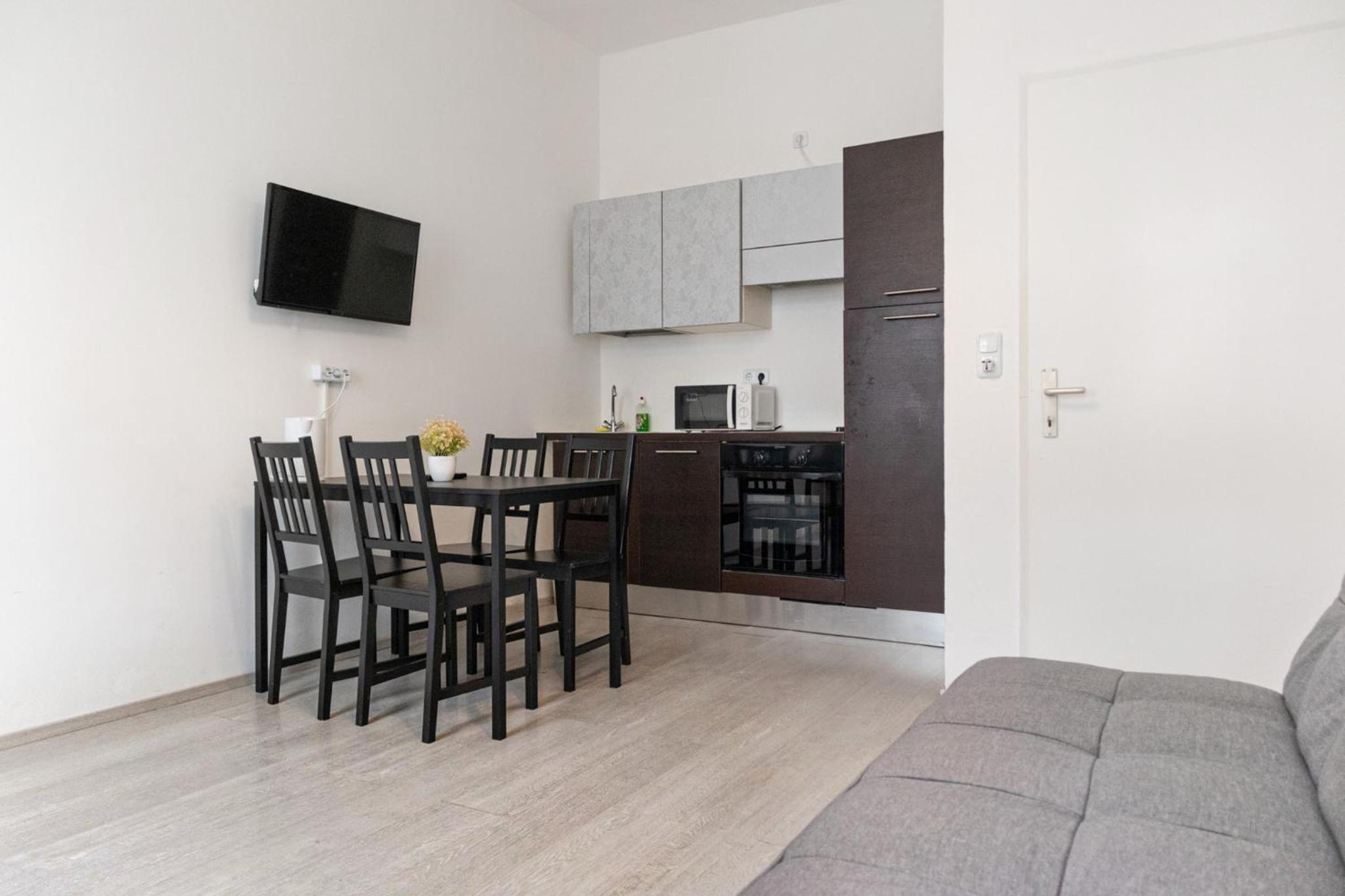 Pleasant 2BR - Perfect for long stays