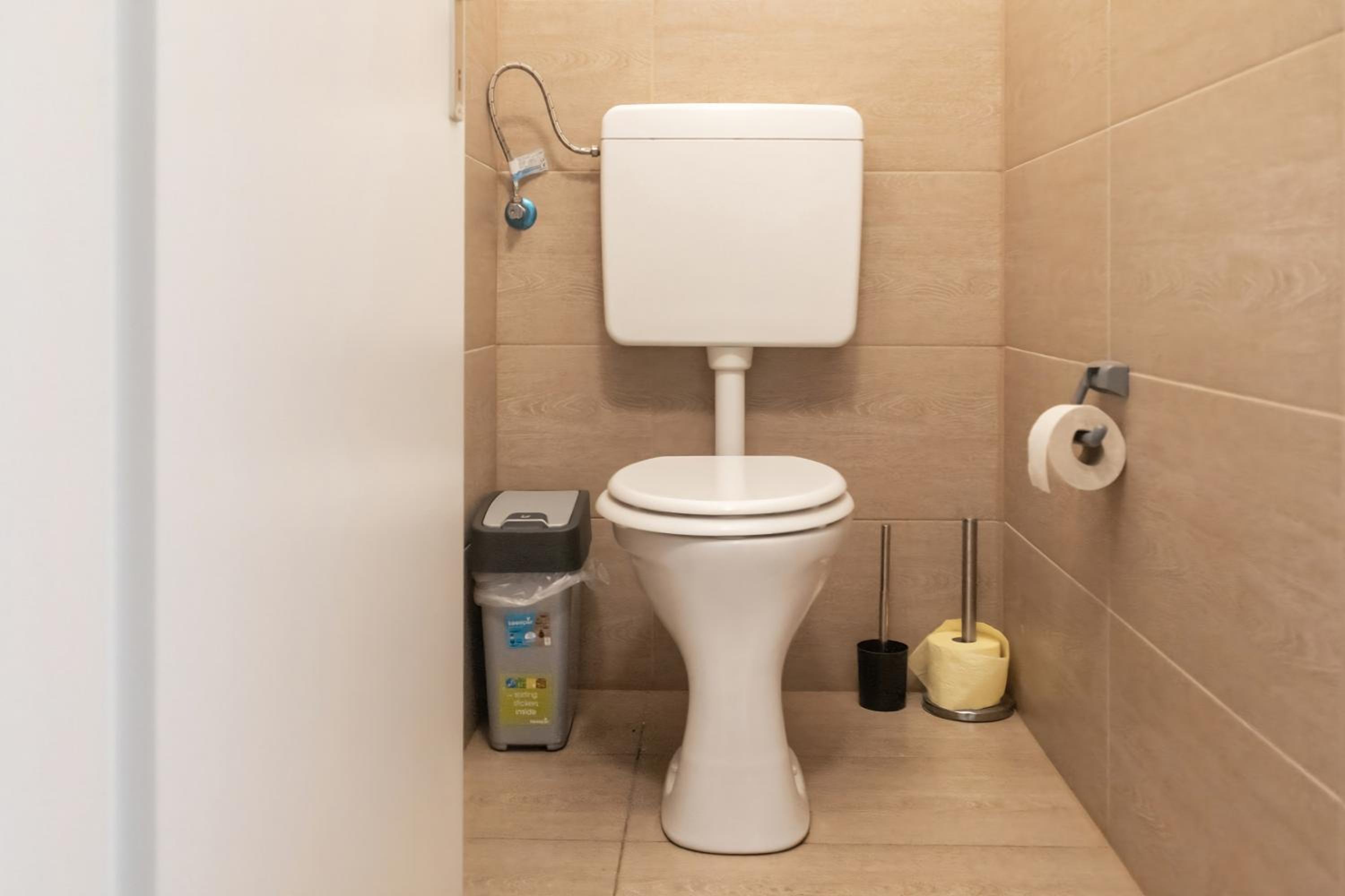 2 Pleasant Flats - Perfect for Long Stays