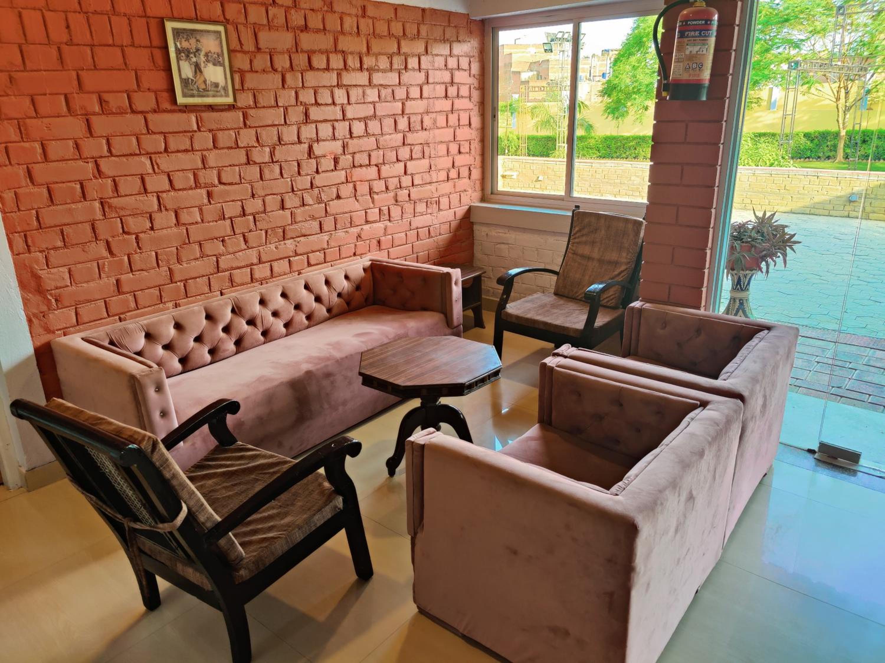 lounge