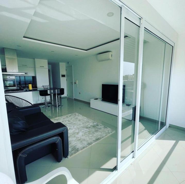 Duarte Apartments - Vista