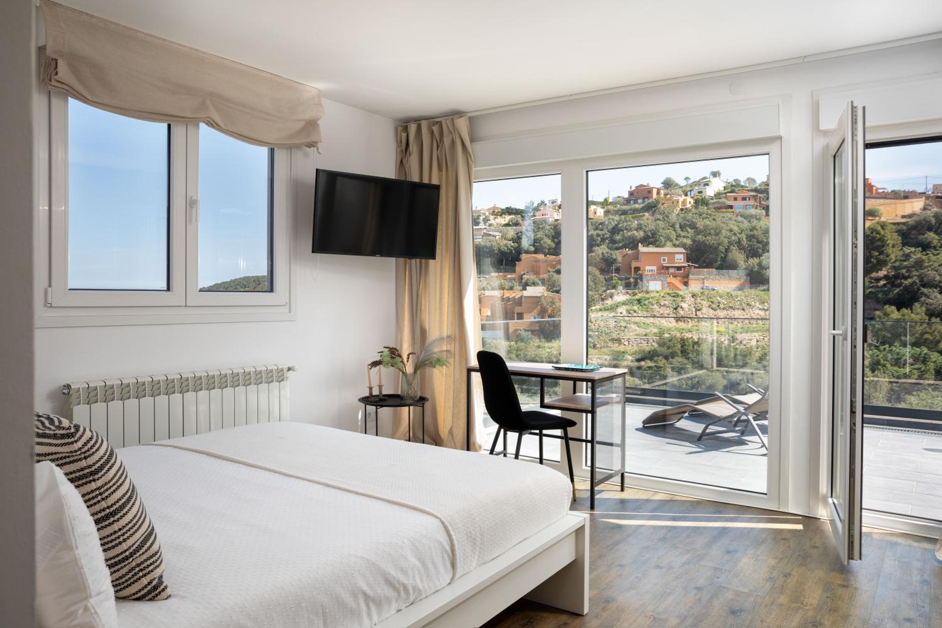 Casa Ciudamar Costa Brava - BY EMERALD STAY view 3