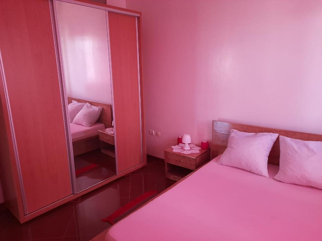 Tarrafal House