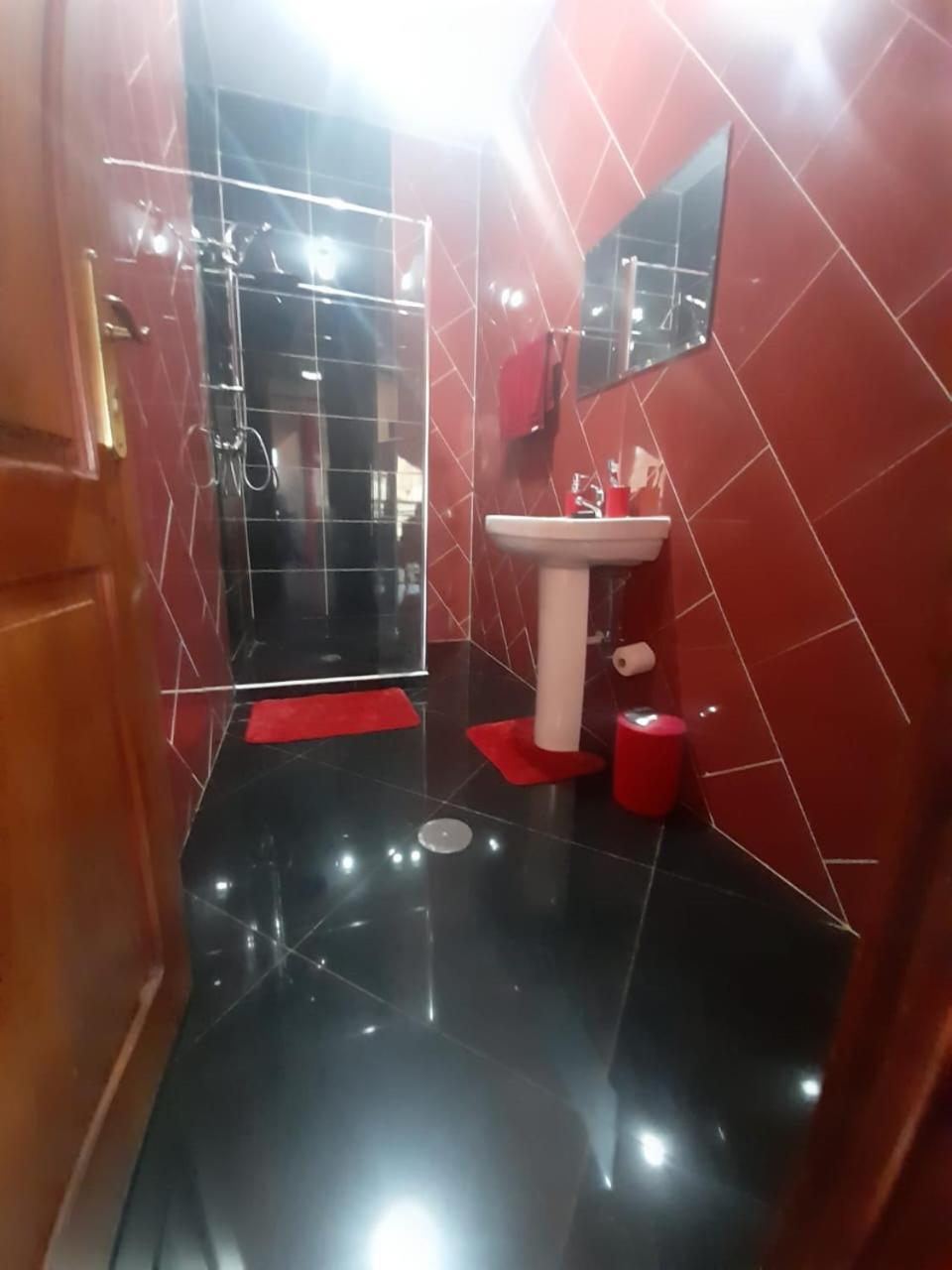 Tarrafal House