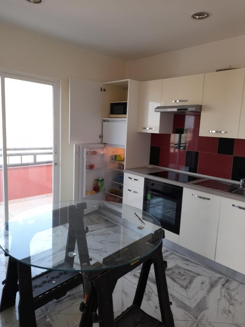 Tarrafal House