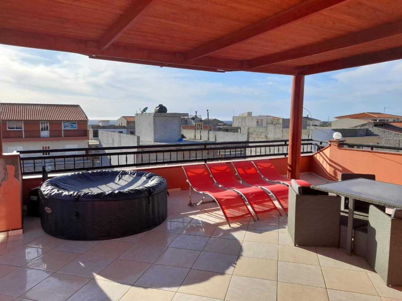 Tarrafal House