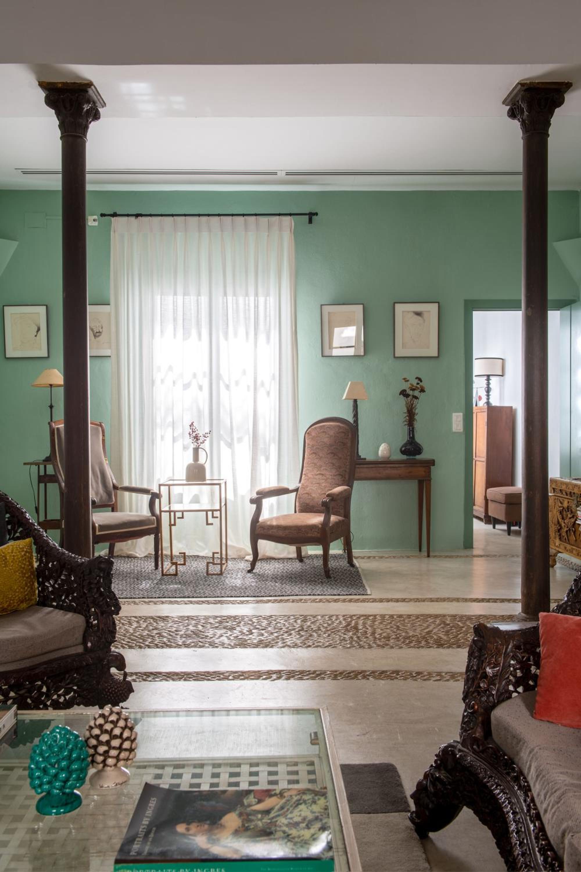 lounge