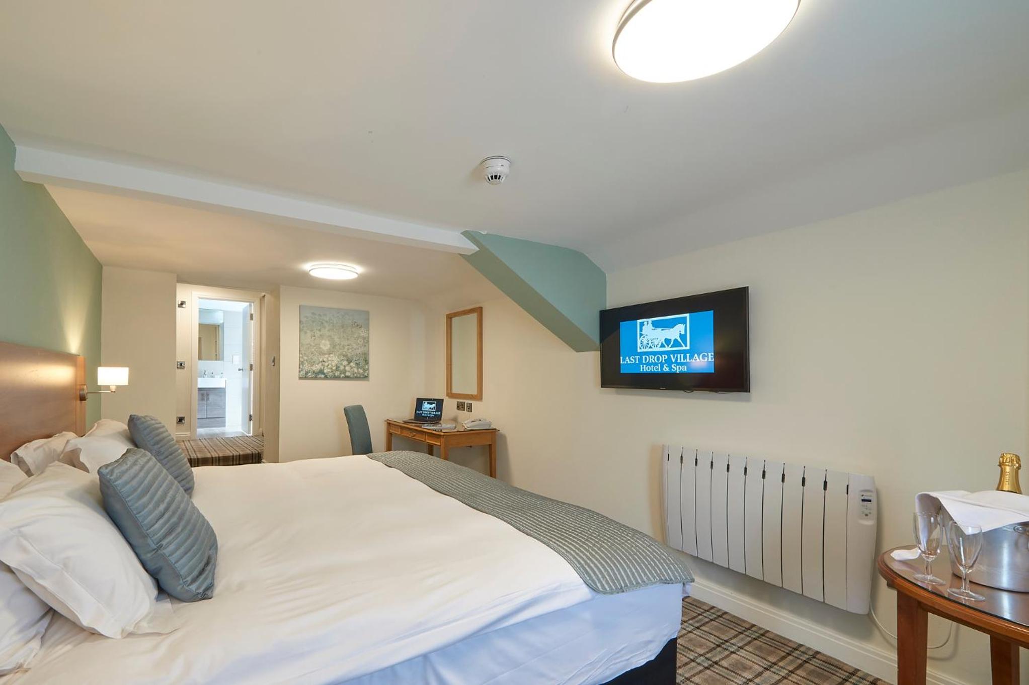 Bolton Vacations - Last Drop Village Hotel  Spa - Property Image 4