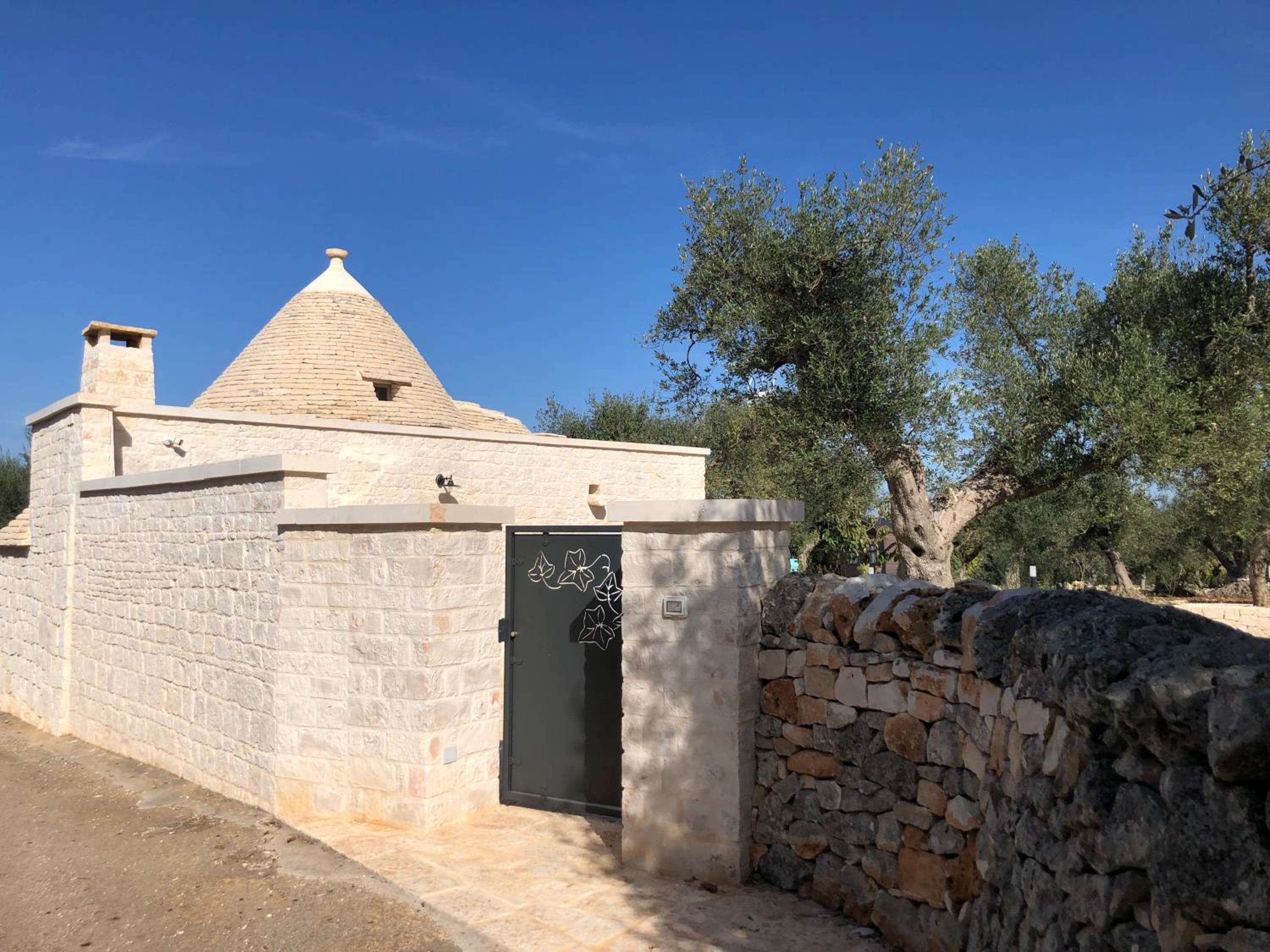 Trullo dell' Edera con piscina privata